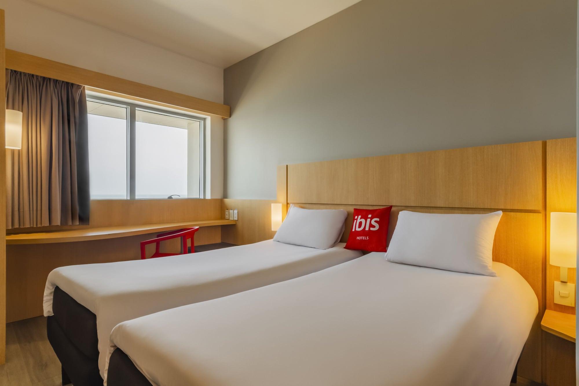 Ibis Cartagena Marbella Hotel Bagian luar foto