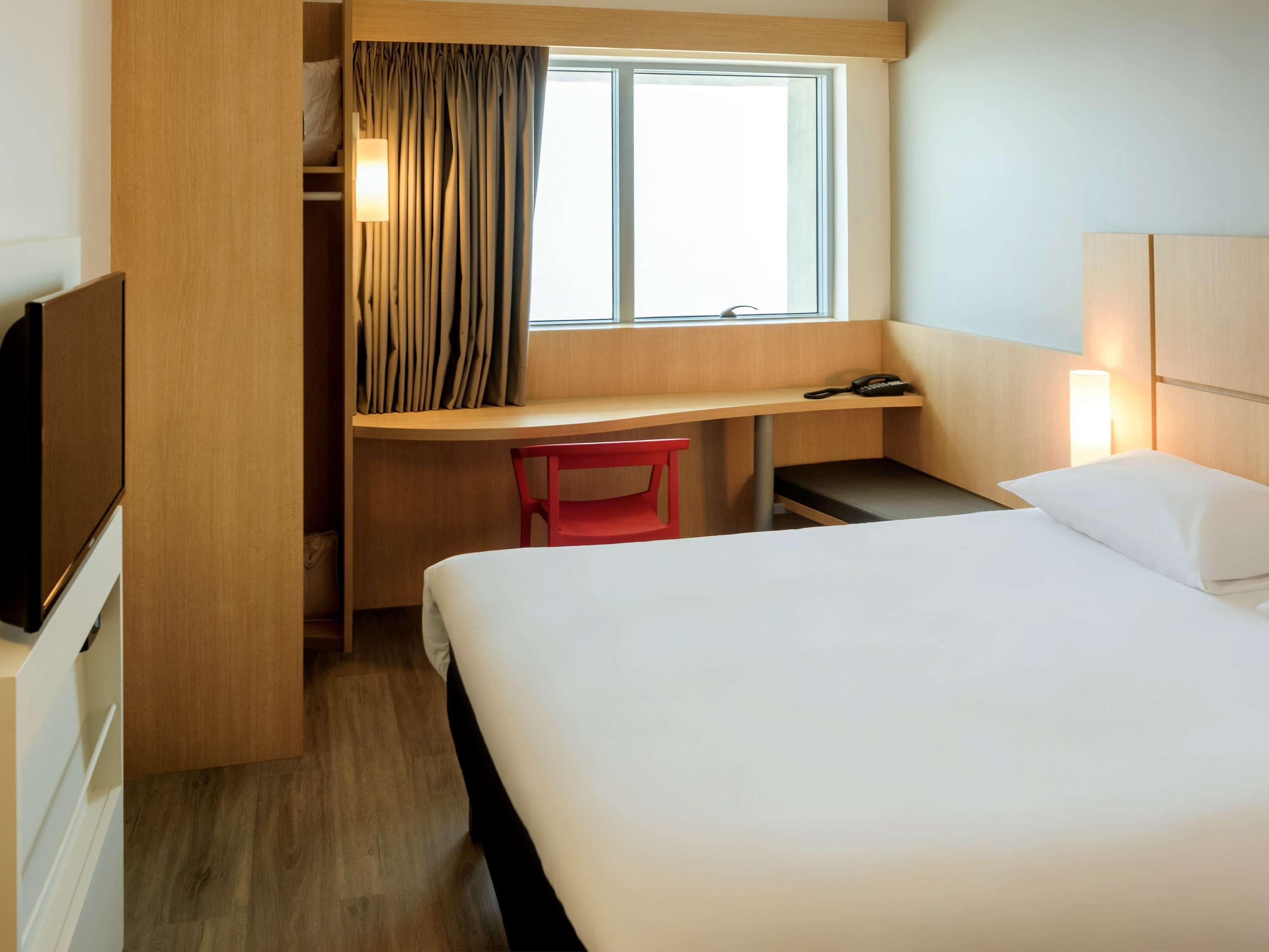 Ibis Cartagena Marbella Hotel Bagian luar foto