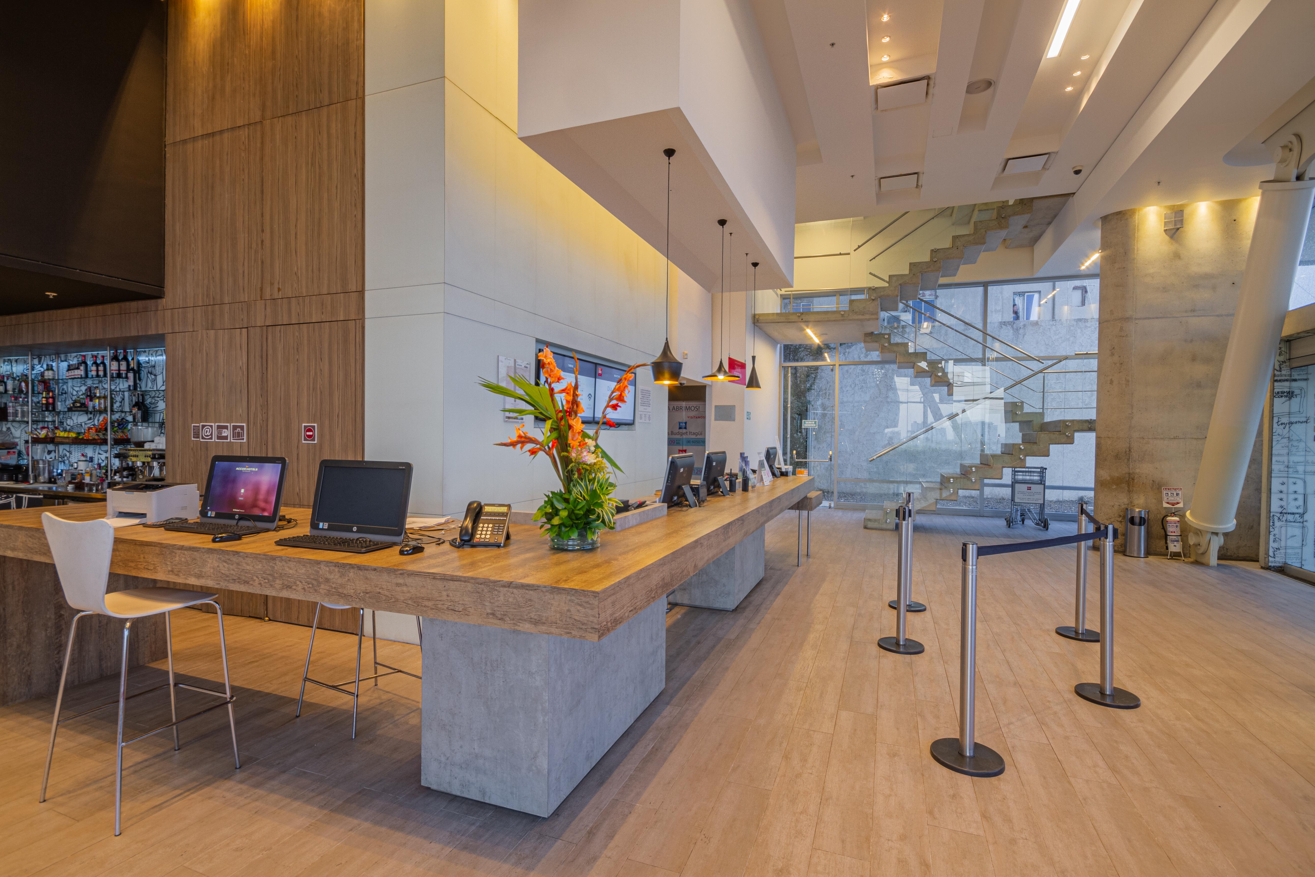 Ibis Cartagena Marbella Hotel Bagian luar foto