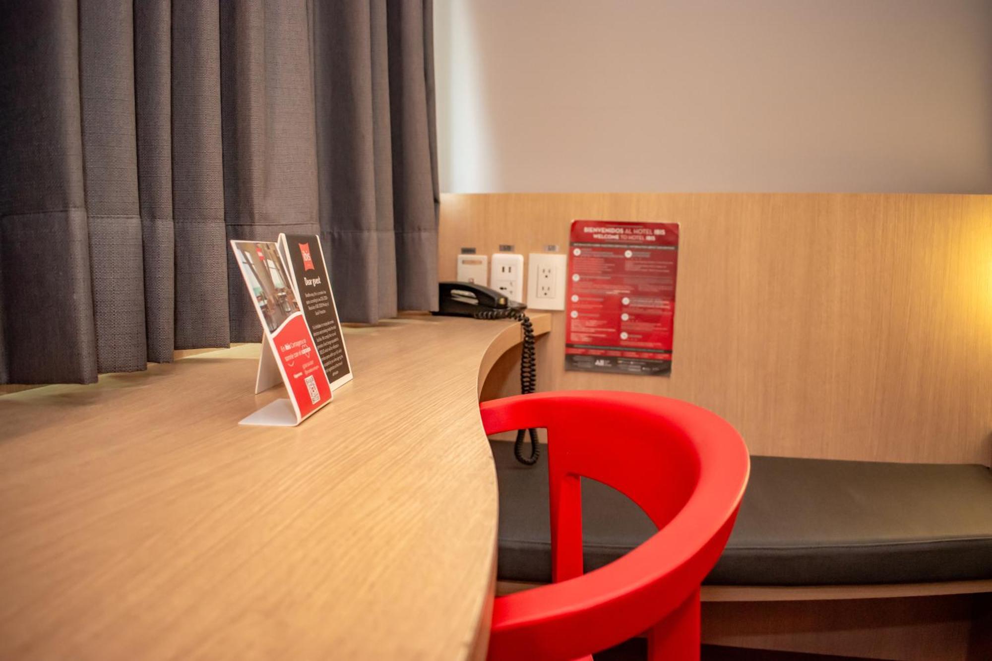 Ibis Cartagena Marbella Hotel Bagian luar foto